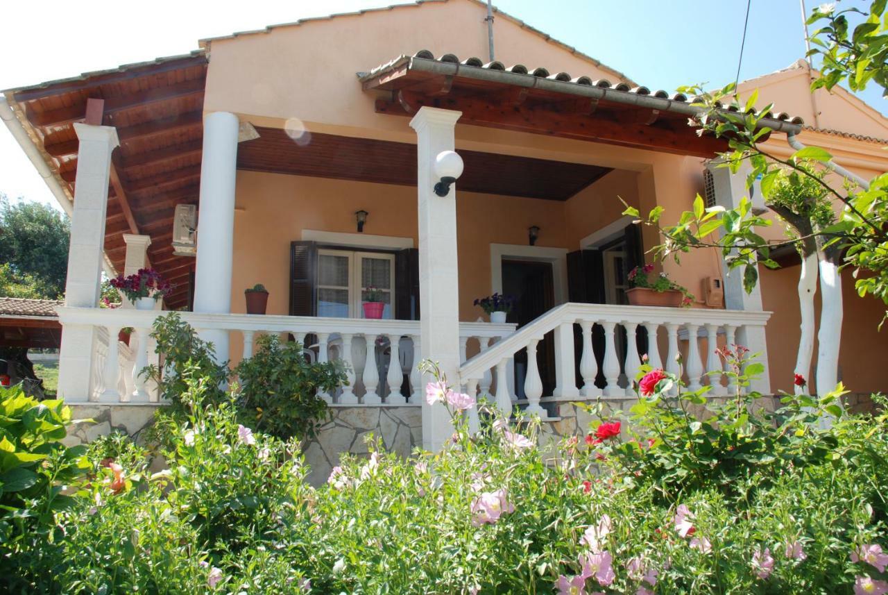 Alexandra' S Village House Kato Korakiana Exterior photo
